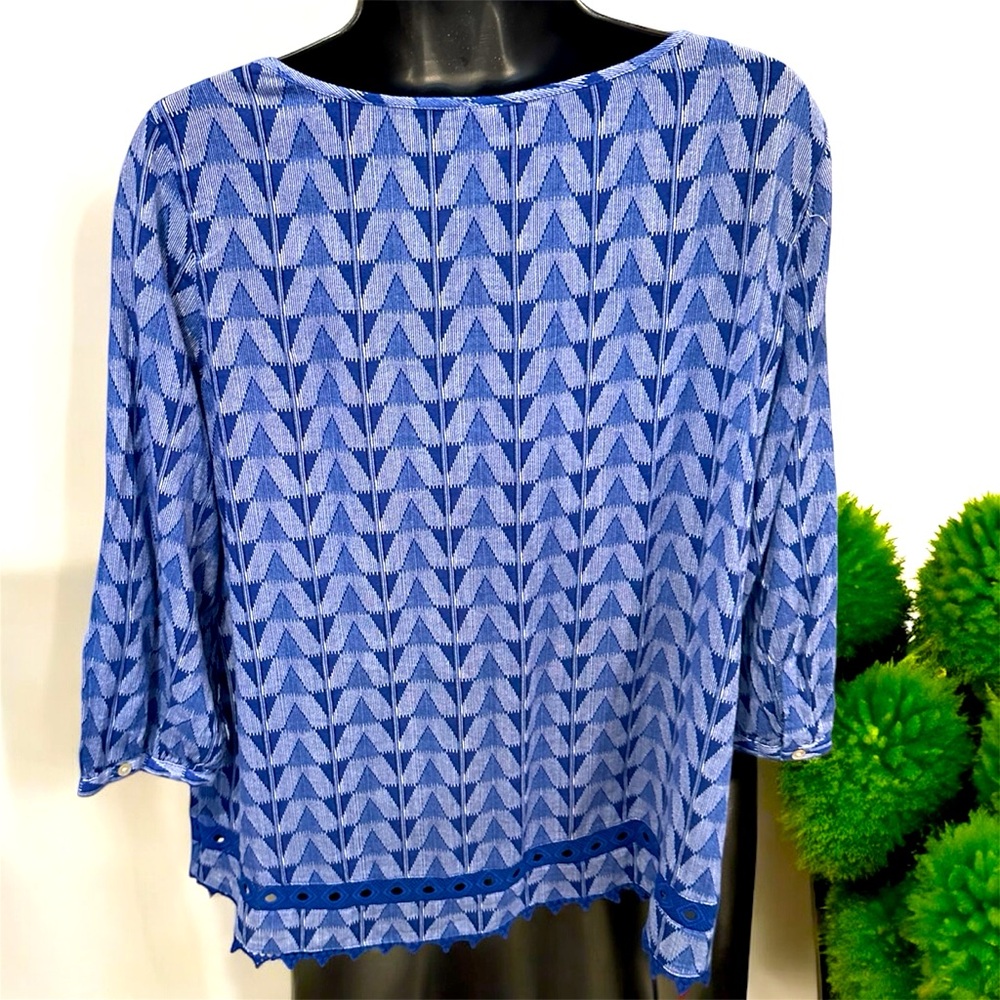 Merona π¦ Sz M Blue Blouse with Relaxed Fit and Rounded Neckline - Picture 4 of 9